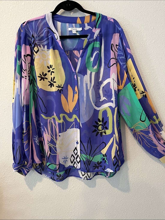 Chico's Tops - Chico's multi-color Abstract Print Button-Front Blouse
Chicos Sz 2 = US L
12-14